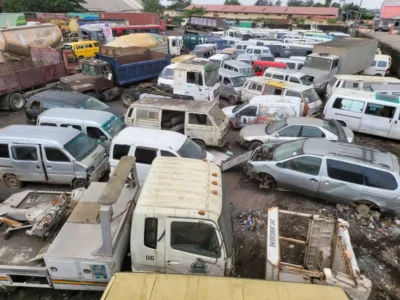 Lagos-Govt-Removes-Over-200-Unregistered-Vehicles-Off-Roads