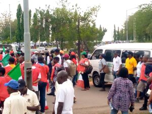 Protesting-workers-block-entrance-to-Abuja-airport
