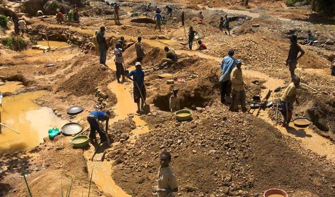FG-Revokes-1,633-Mining-Licenses-Over-Unpaid-Levies