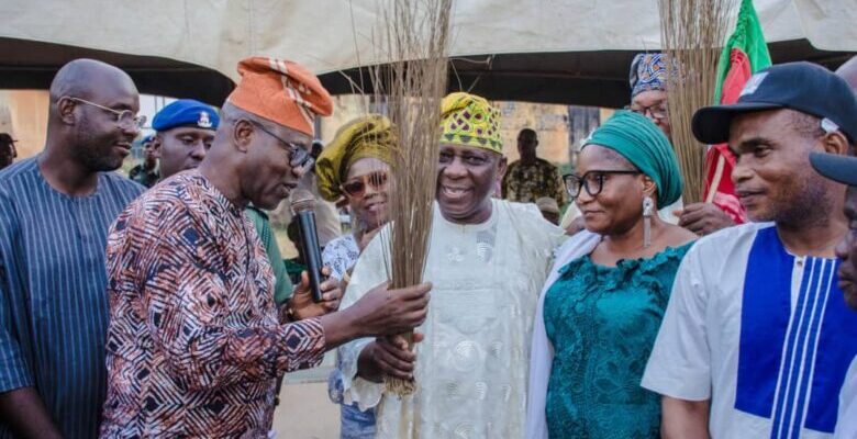 Former-Ogun-PDP-State-Chairman-Dumps-Party-For-APC
