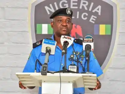 Nigerians-react-as-police-declare-no-gree-for-anybody-dangerous