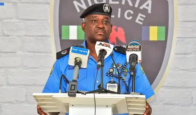 Nigerians-react-as-police-declare-no-gree-for-anybody-dangerous